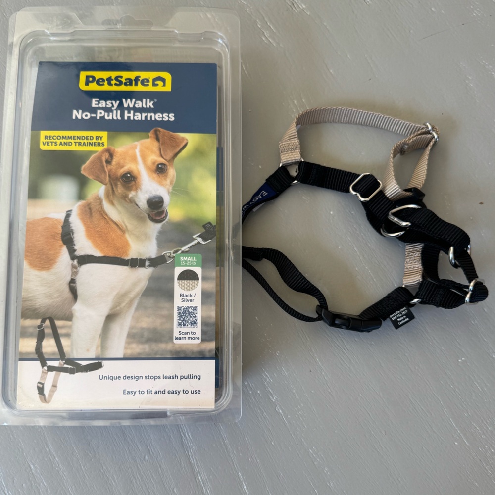 PetSafe Easy Walk Harness - Black and Tan